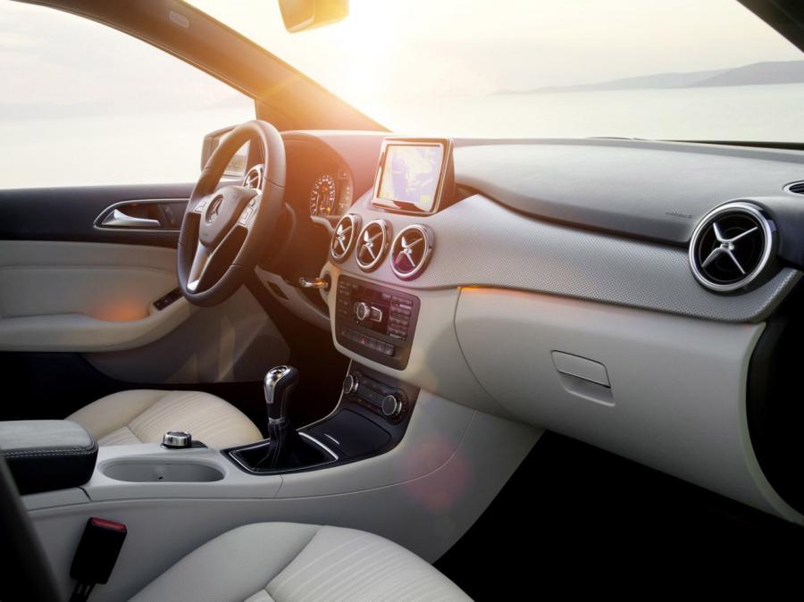  Mercedes-Benz B-Class 2012 года  (фото 8 из 47)